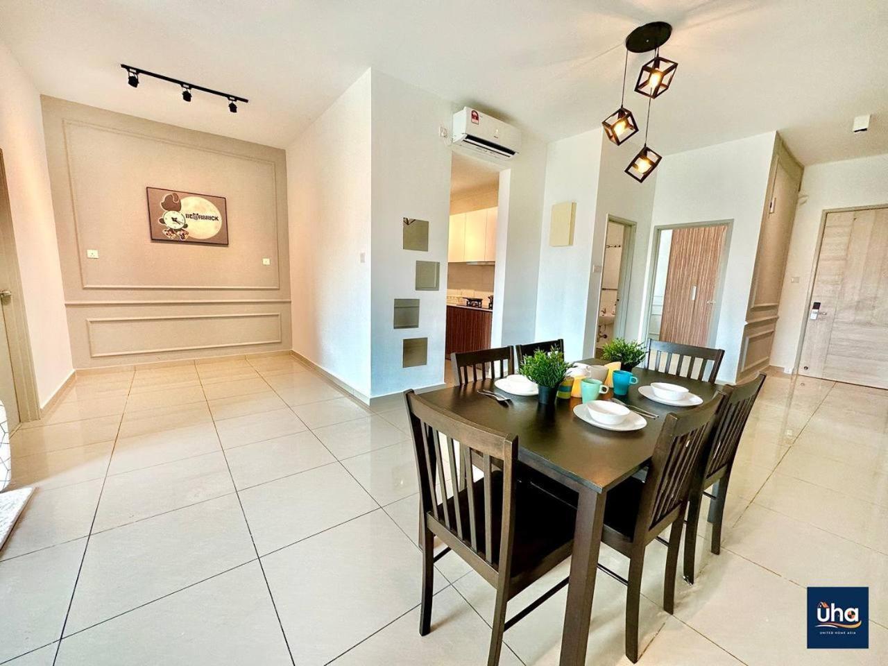 Seasons Luxury Apartment By Jk Home Джохор Бахру Екстериор снимка