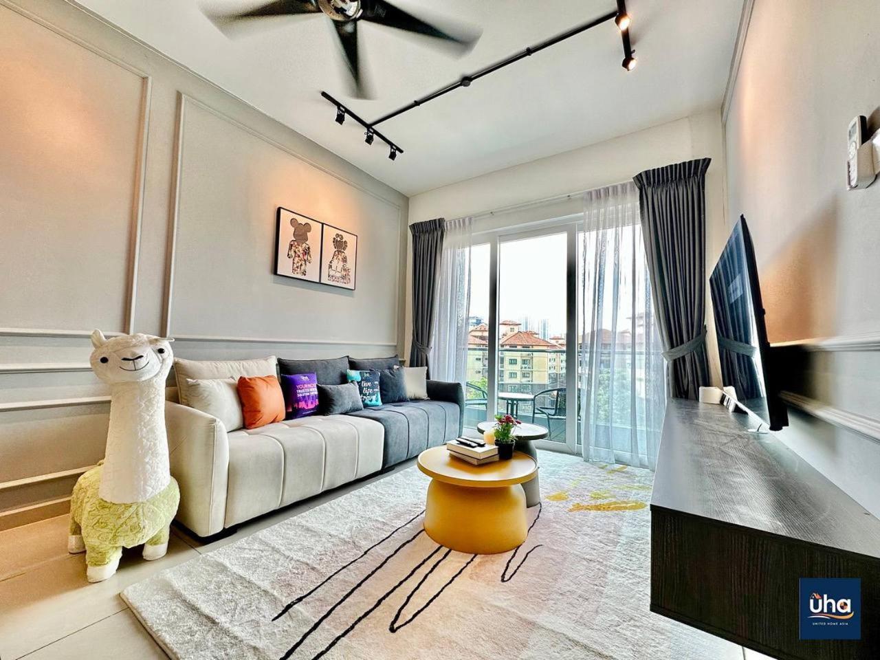 Seasons Luxury Apartment By Jk Home Джохор Бахру Екстериор снимка
