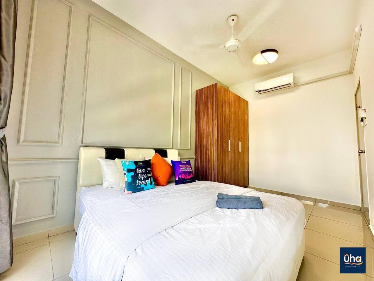 Seasons Luxury Apartment By Jk Home Джохор Бахру Екстериор снимка