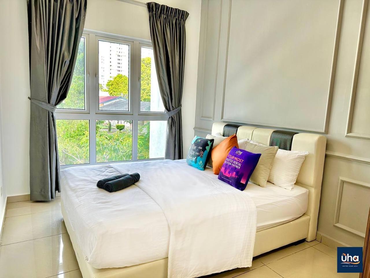 Seasons Luxury Apartment By Jk Home Джохор Бахру Екстериор снимка